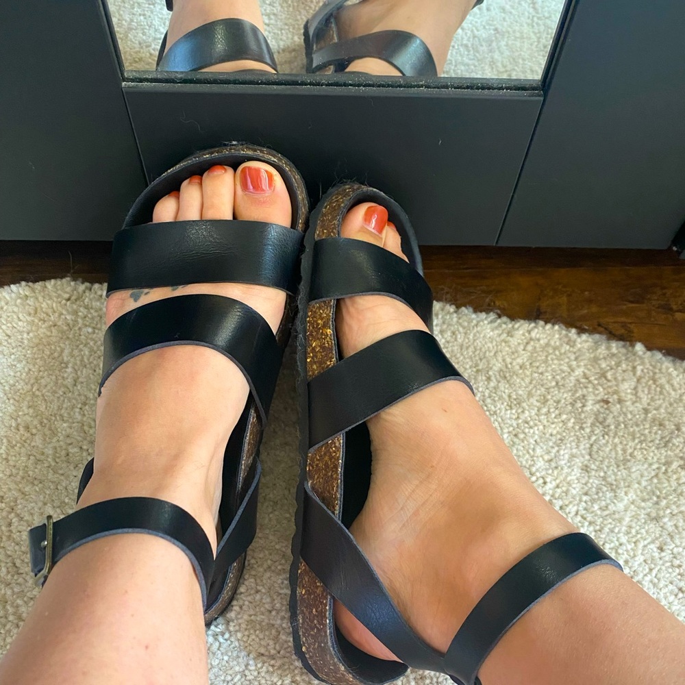 Black Strappy American Eagle Sandals size 5